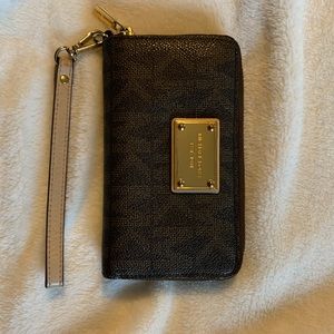 MK wristlet
